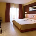 Hotel Bluecity Golf Caces